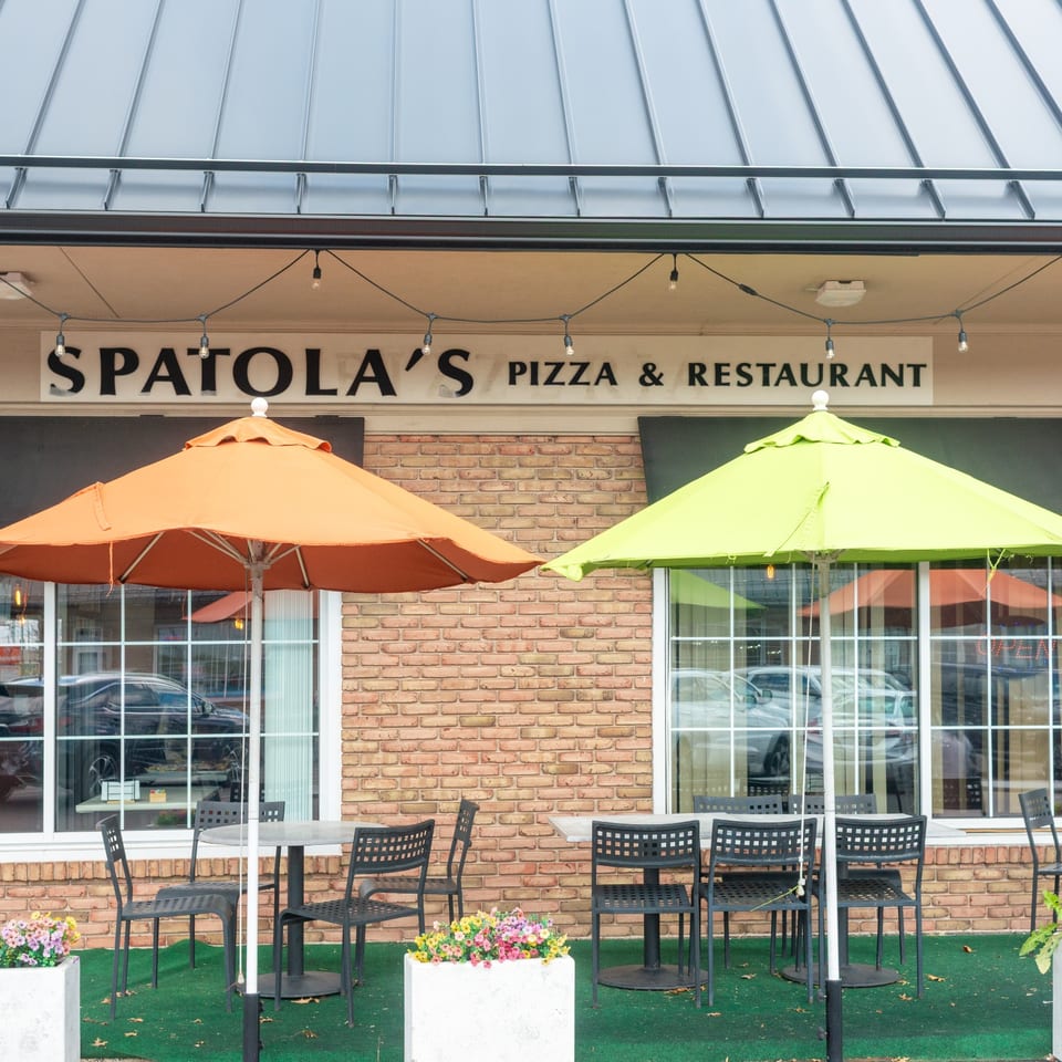 Spatola's outdoor seating