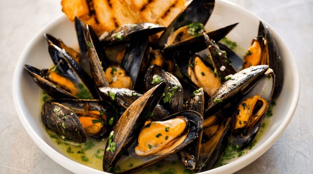 Steamed Mussels.